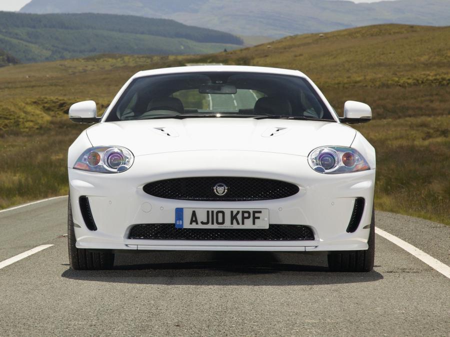  Jaguar XKR Coupe Black Package 2010 года  (фото 9 из 16)